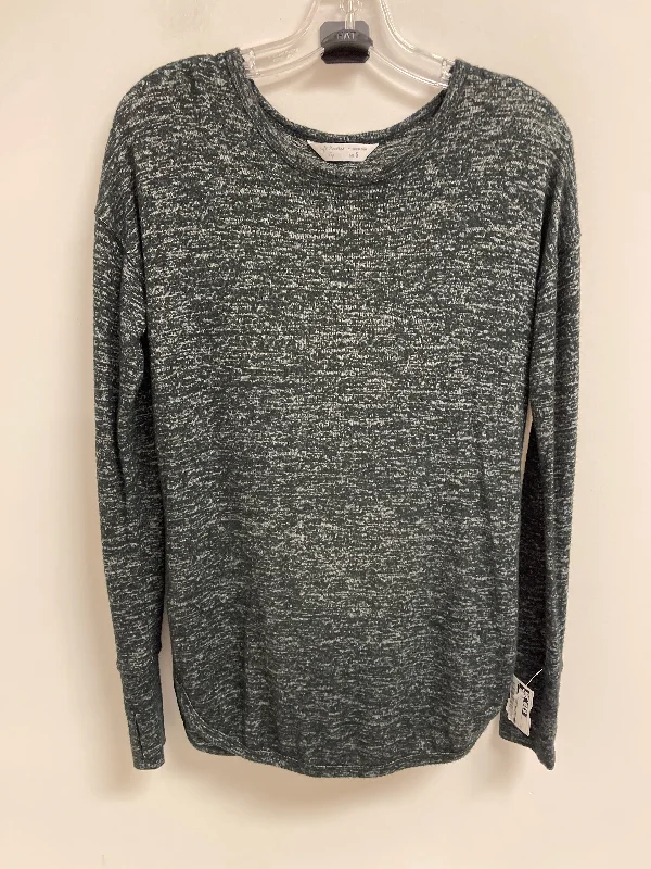 Top Long Sleeve By Clothes Mentor In Grey, Size: S