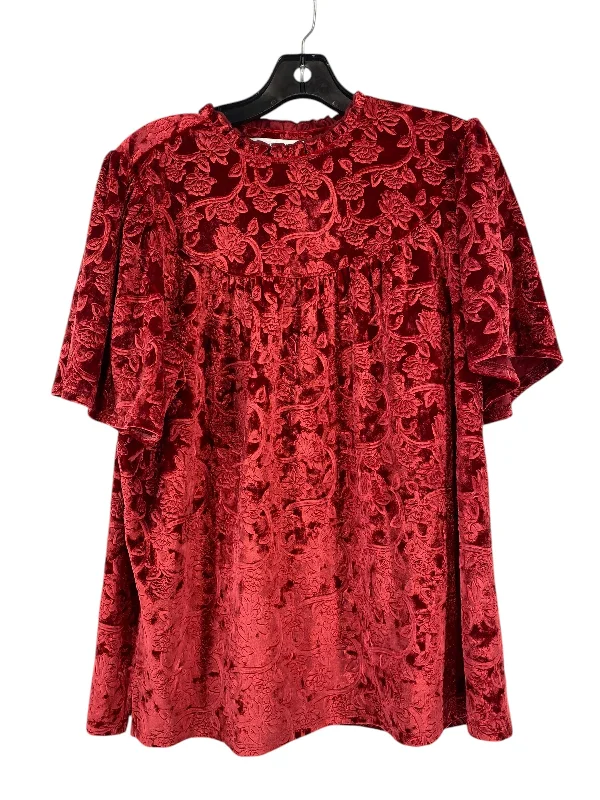 Top Short Sleeve By Clothes Mentor In Red, Size: S