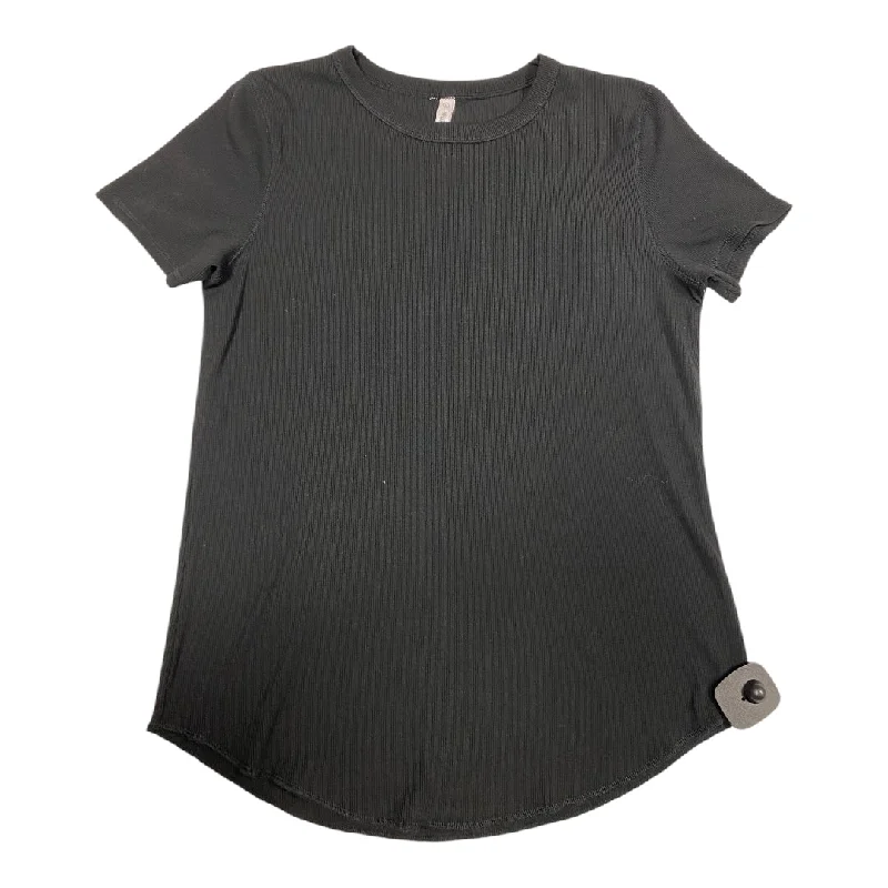 Top Short Sleeve By Wishlist In Black, Size: L