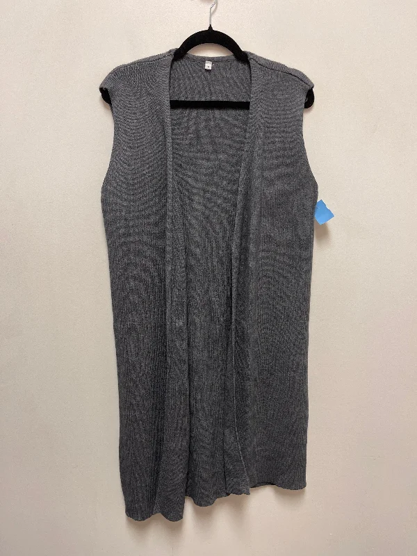 Cardigan By Clothes Mentor In Grey, Size: S